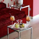 Boutique Calzavecchio 4* カザレッキオ・ディ・レーノ